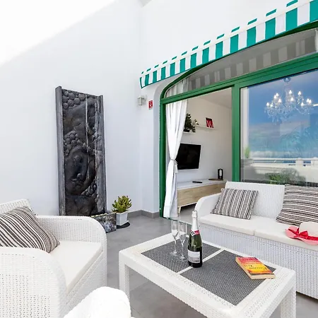 16a Silver Garden Ocean View أذيخي